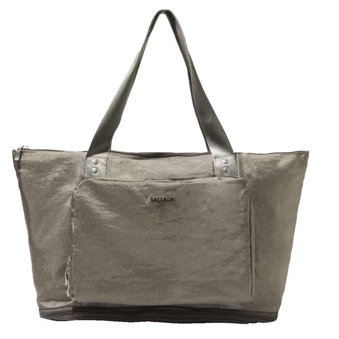 Baggallini Carryall Expandable Laptop Tote with a removable comfort crossbody strap, a padded laptop sleeve, and various pockets.