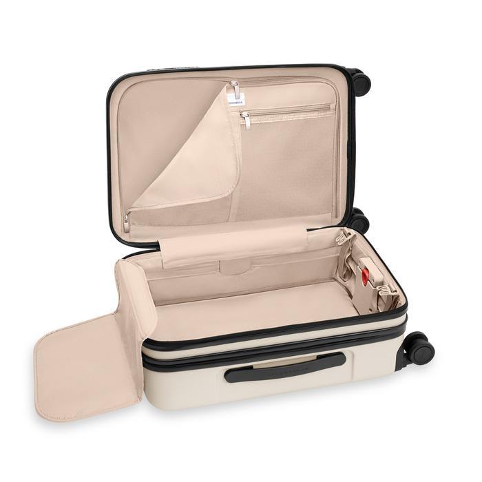 Sympatico 3.0 Essential 22" Carry-on Expandable Spinner