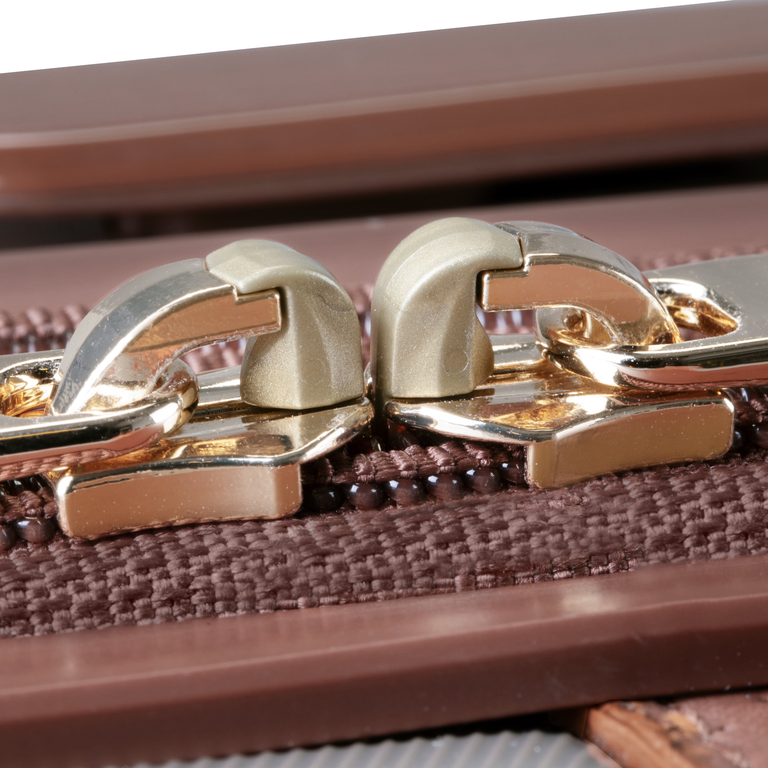 Montecito 2.0 HS 29" Large Spinner
sturdy zippers